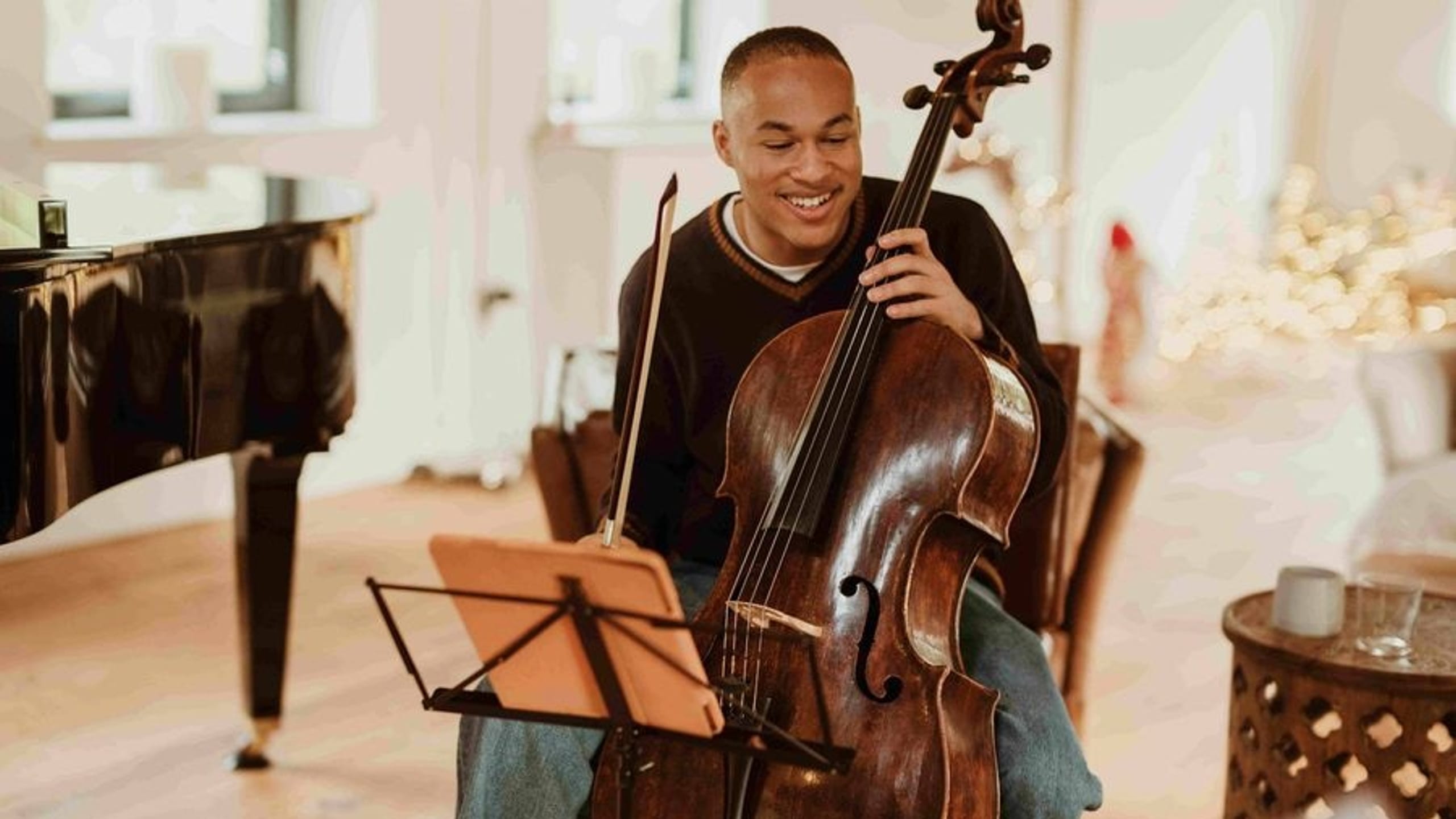 Artwork for Sheku Kanneh-Mason plays Saint-Saëns