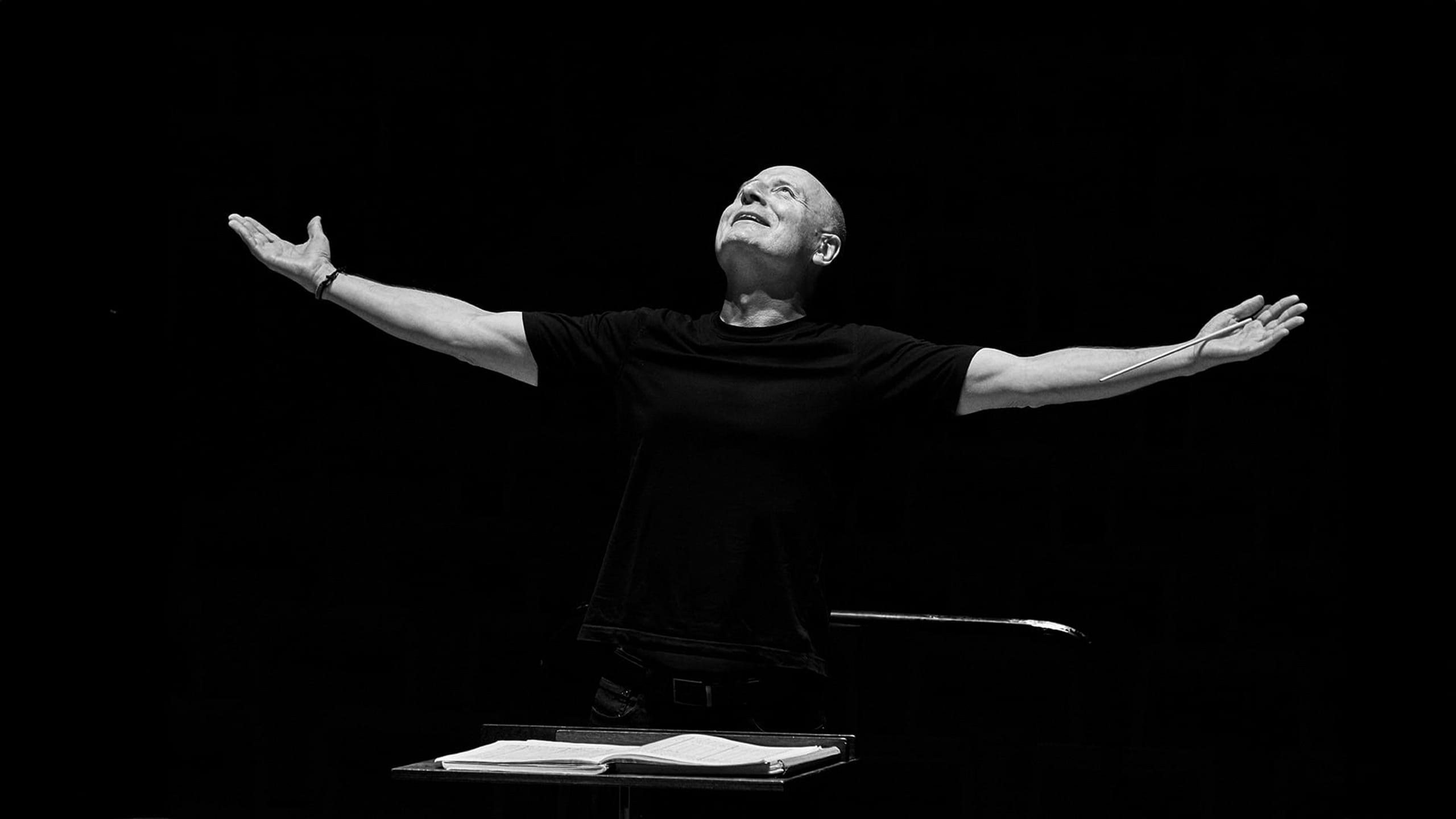 Artwork for Paavo Järvi conducts Shostakovich’s Tenth